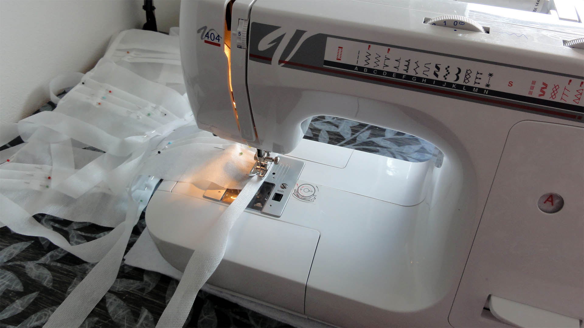 Třebíč šije roušky doma